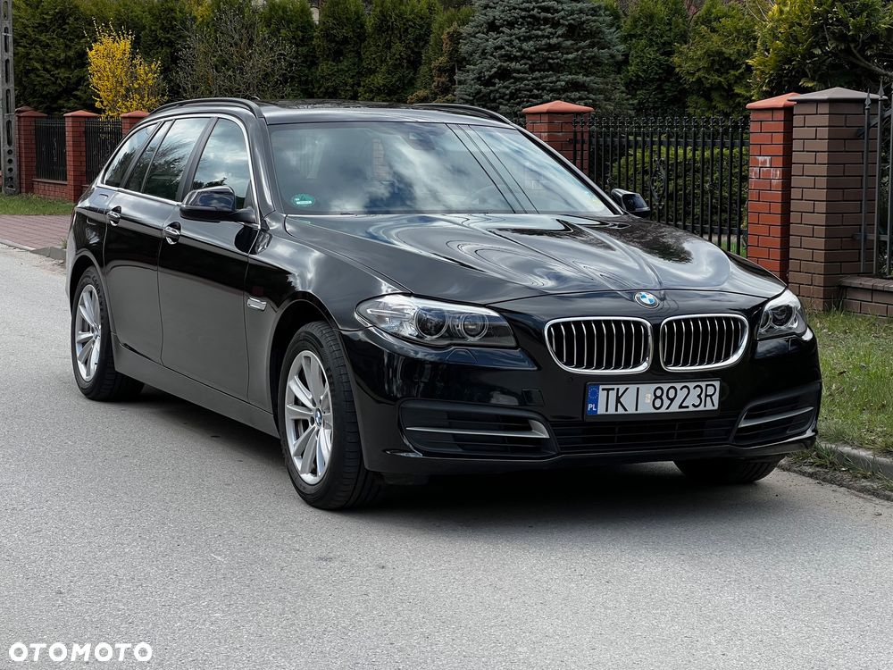 BMW Seria 5 525d xDrive Sport-Aut - 11