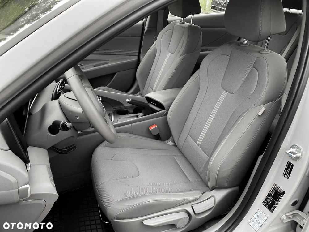 Hyundai Elantra 1.6 Modern - 14