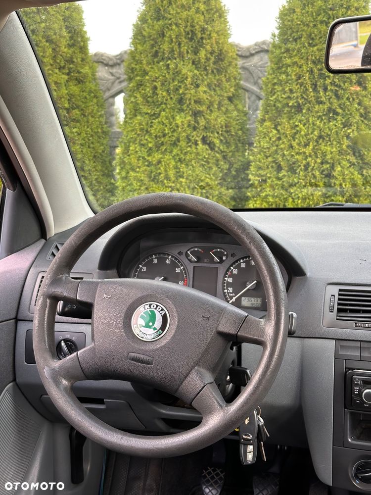 Skoda Fabia 1.4 16V Combi Exact - 13