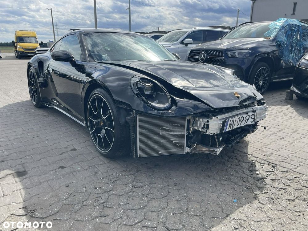 Porsche 911 911Turbo S - 2