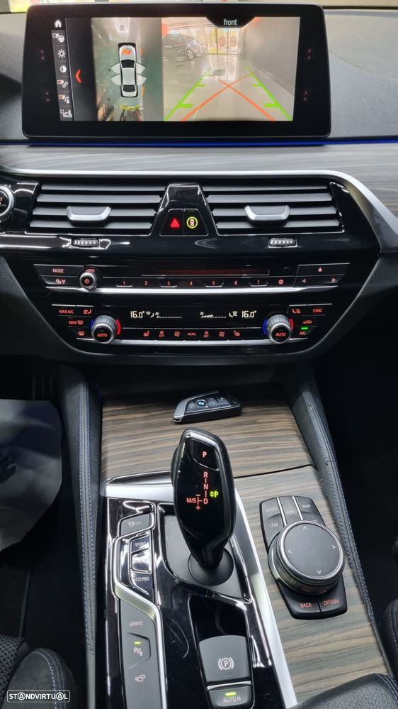 BMW 530 e iPerformance Pack M - 24