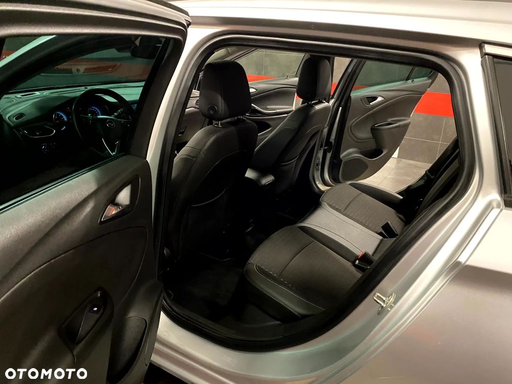 Opel Astra 1.4 Turbo Innovation - 17