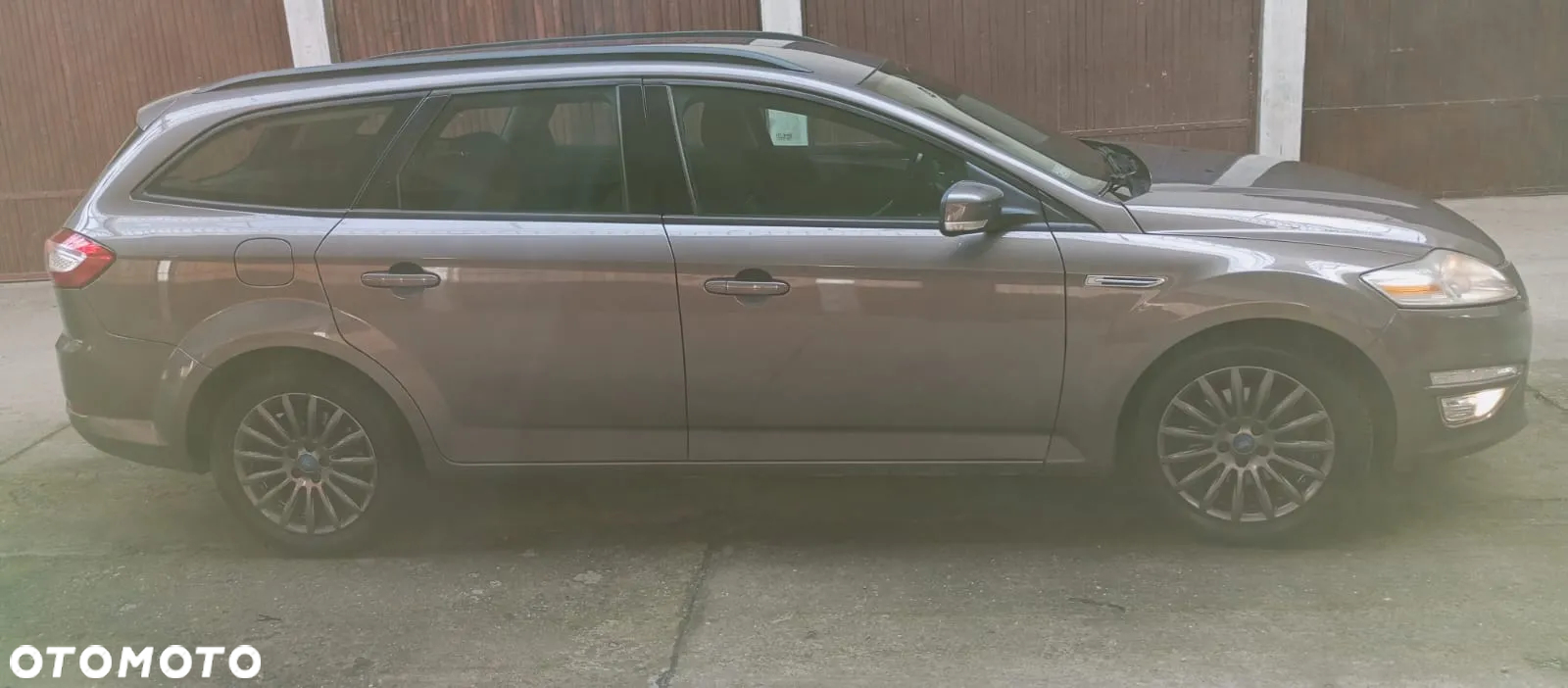 Ford Mondeo 2.0 TDCi Ambiente - 14