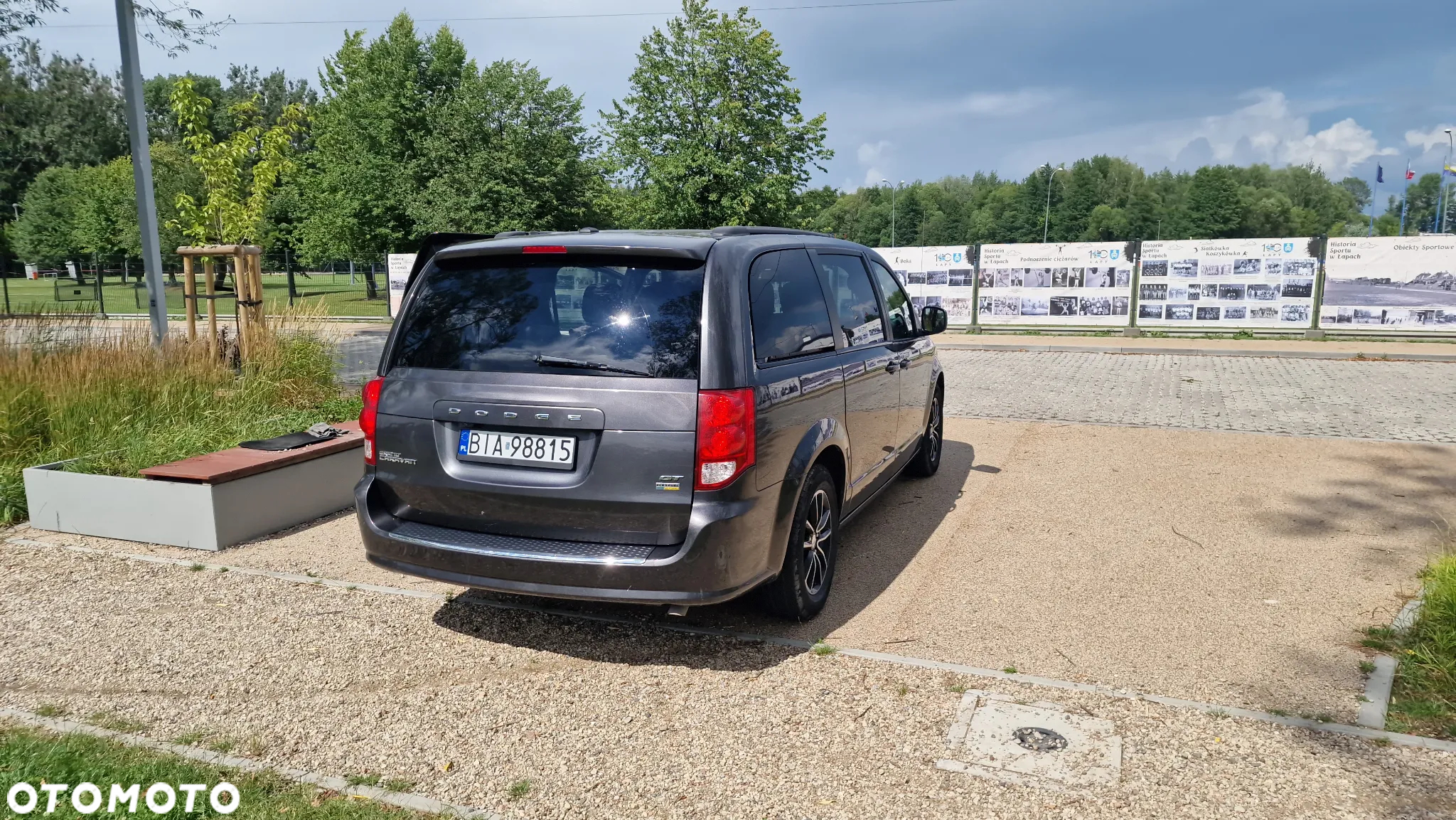 Dodge Grand Caravan - 5