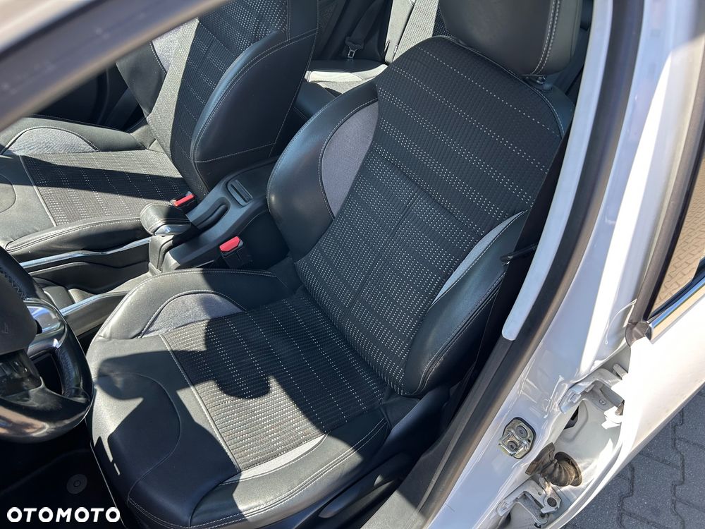 Peugeot 2008 1.6 VTi Active - 10