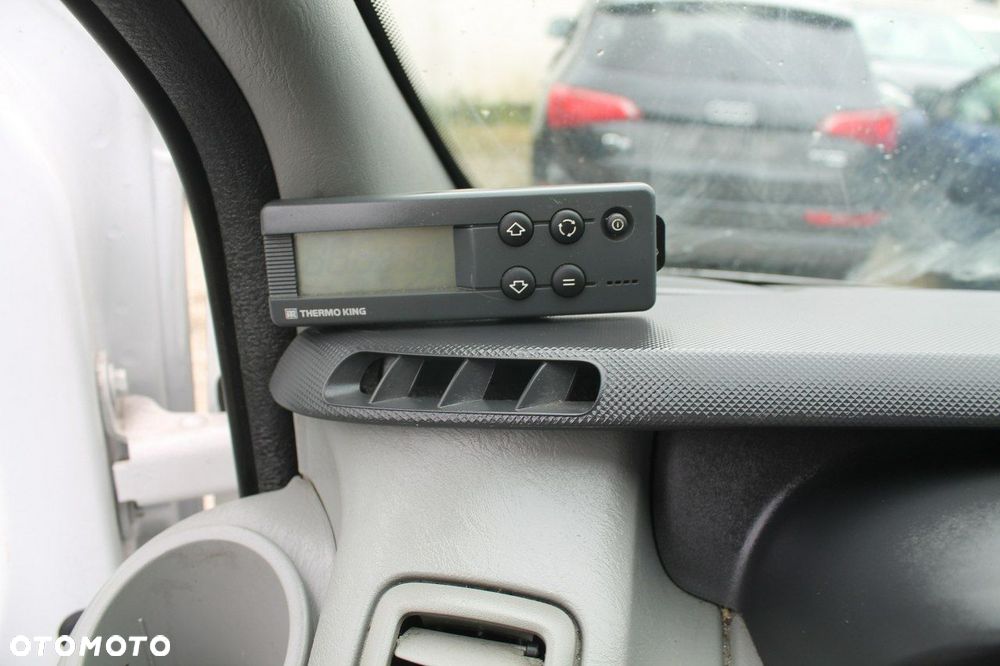 Renault Trafic - 13