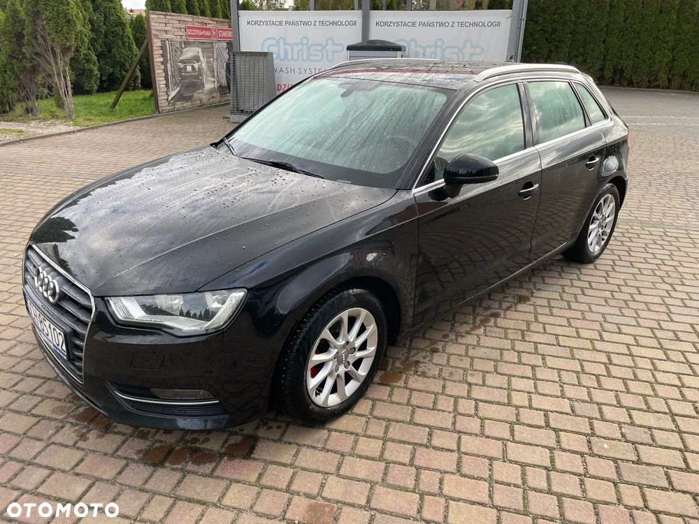 Audi A3 Sportback - 1