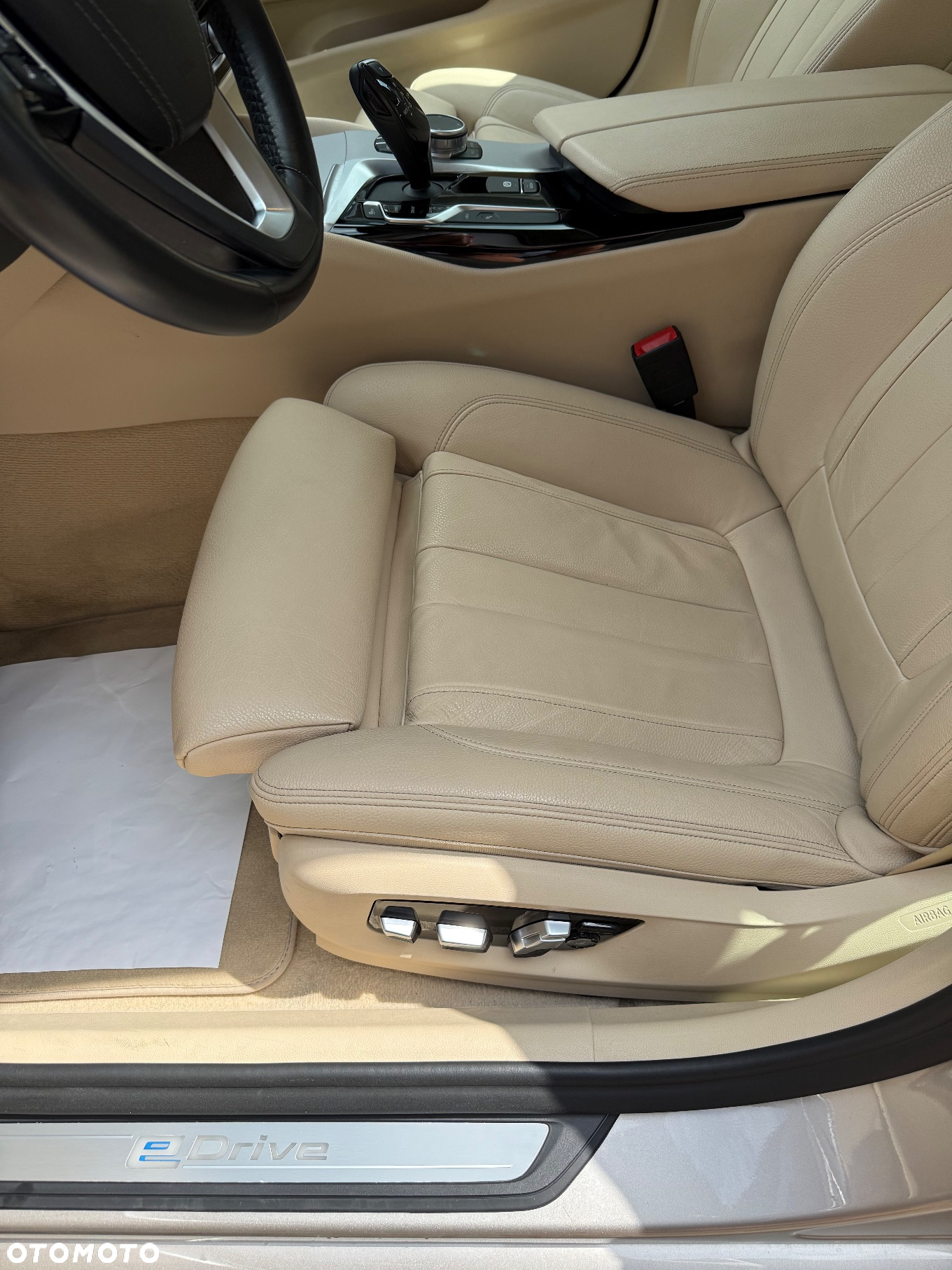 BMW Seria 5 530e Luxury Line sport - 28