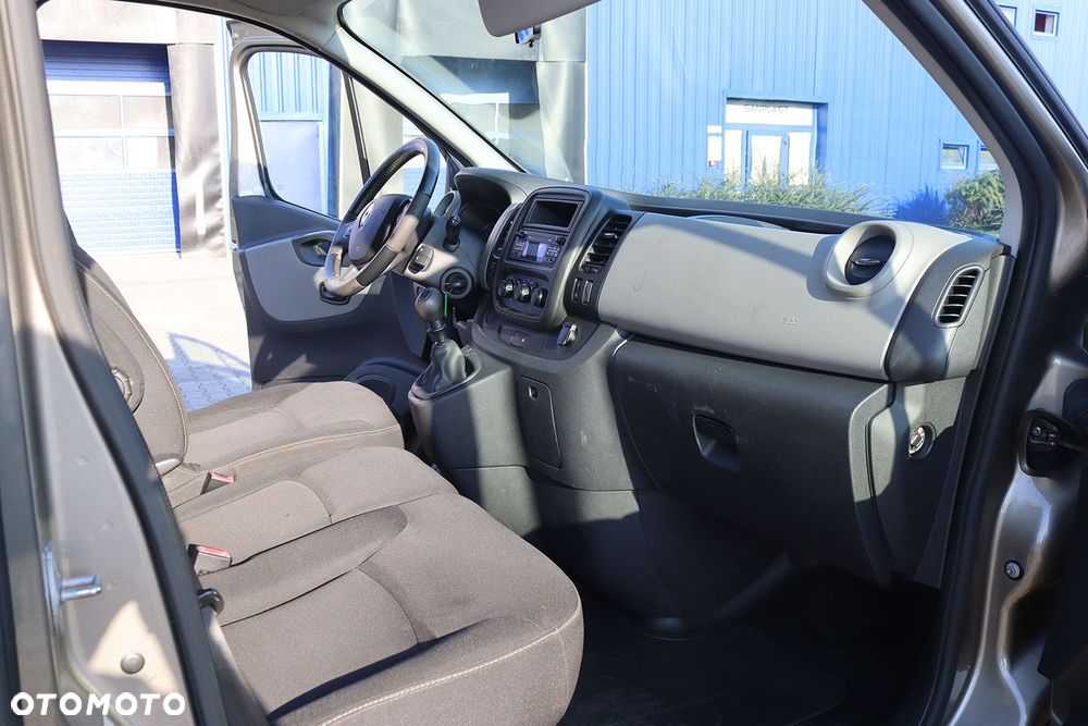 Renault Trafic - 14