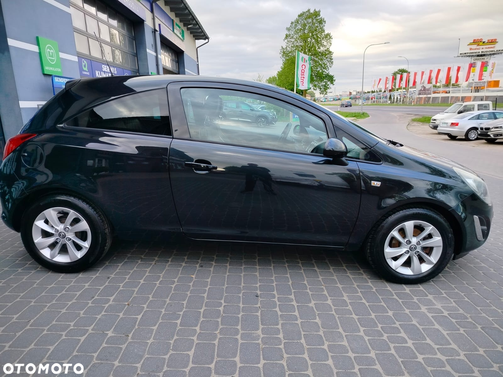 Opel Corsa 1.4 16V Color Edition - 11