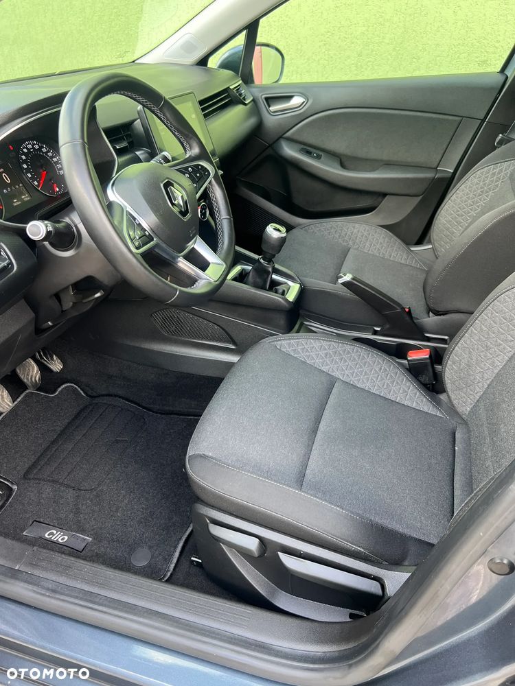 Renault Clio - 9