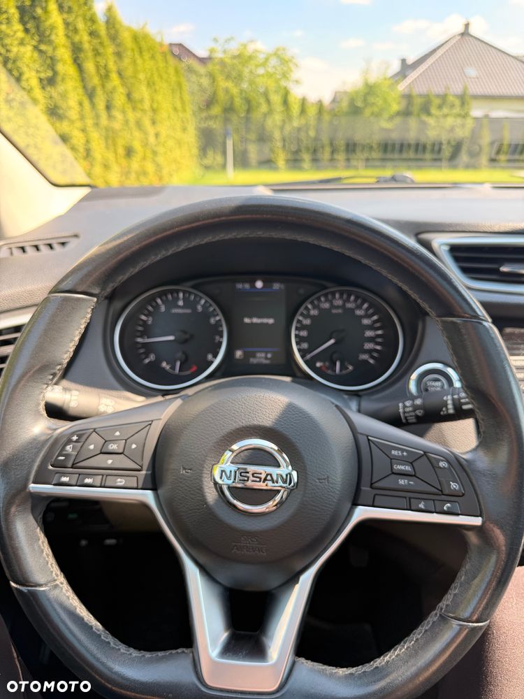 Nissan Qashqai - 2