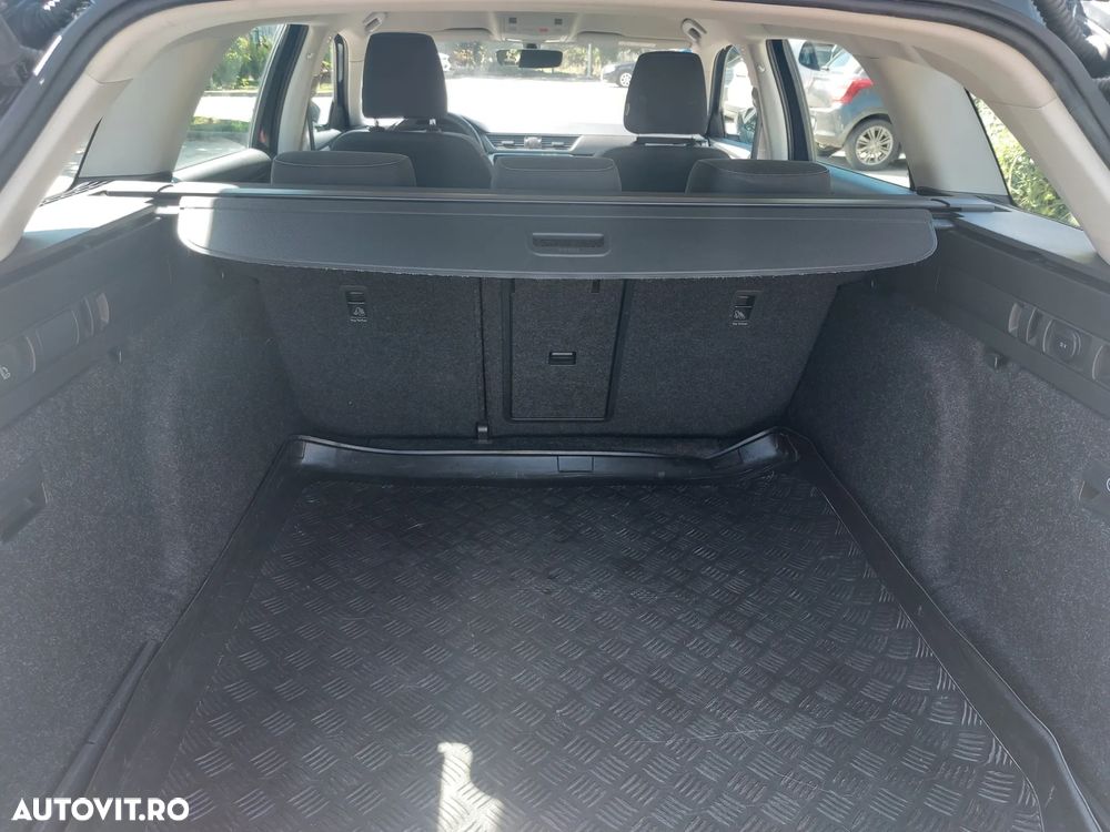 Skoda Superb 2.0 TDI DSG Ambition - 29