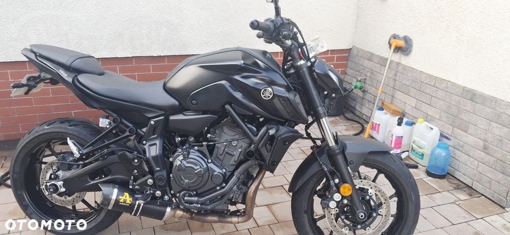 Yamaha MT - 17