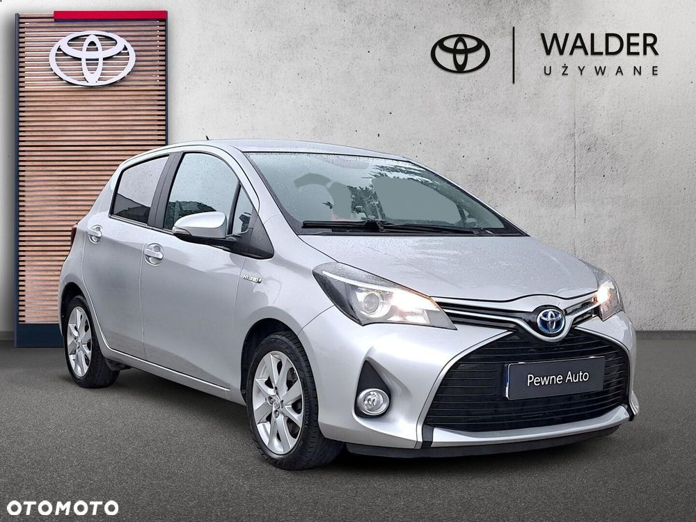 Toyota Yaris Hybrid 100 Premium - 3