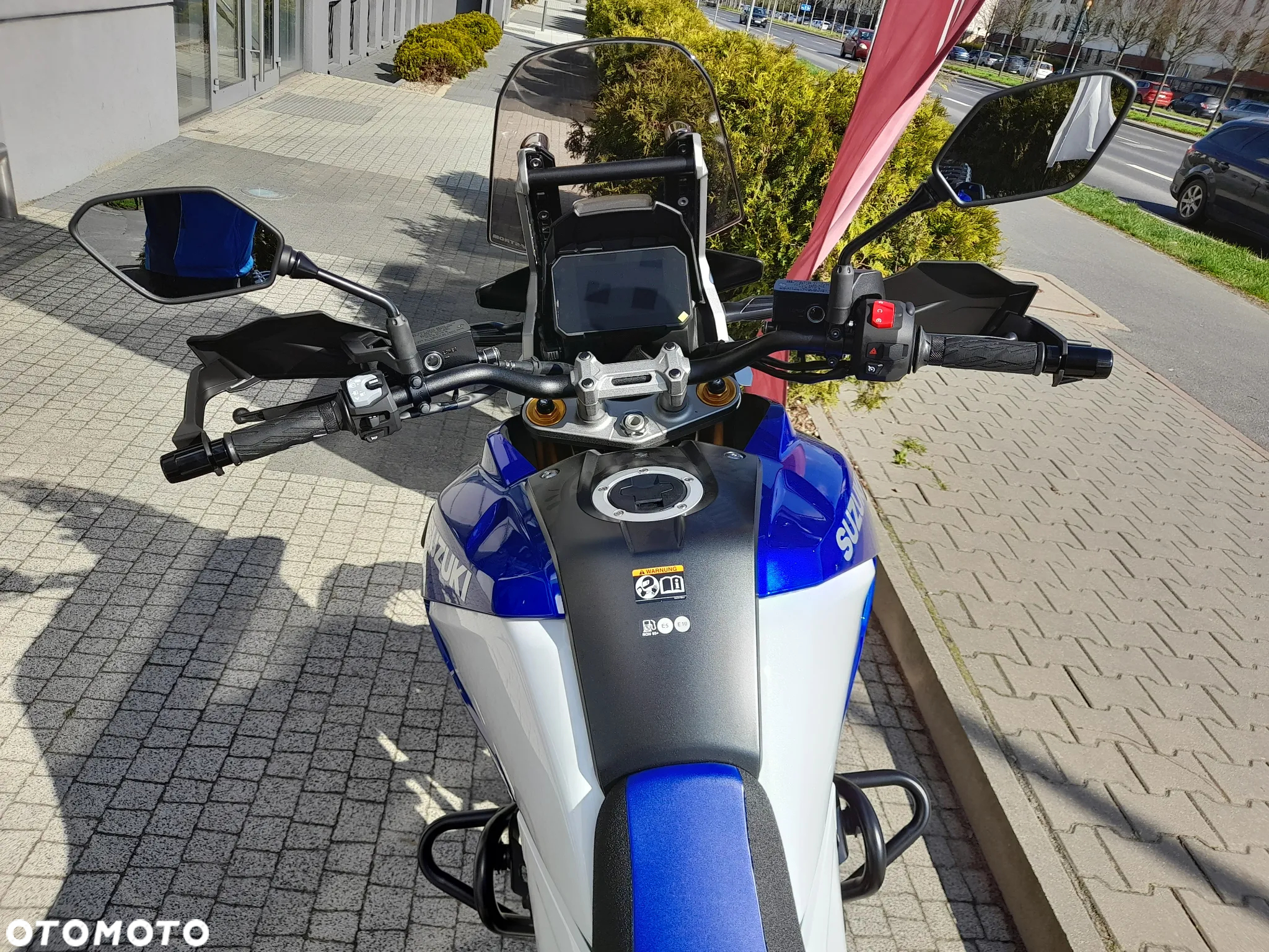 Suzuki V-STROM - 7