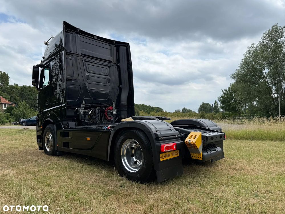 Mercedes-Benz Actros 1953 - 3