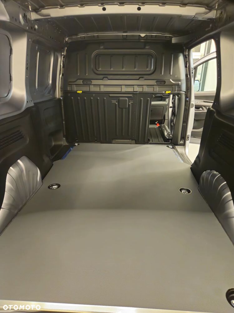 Toyota Proace City - 25