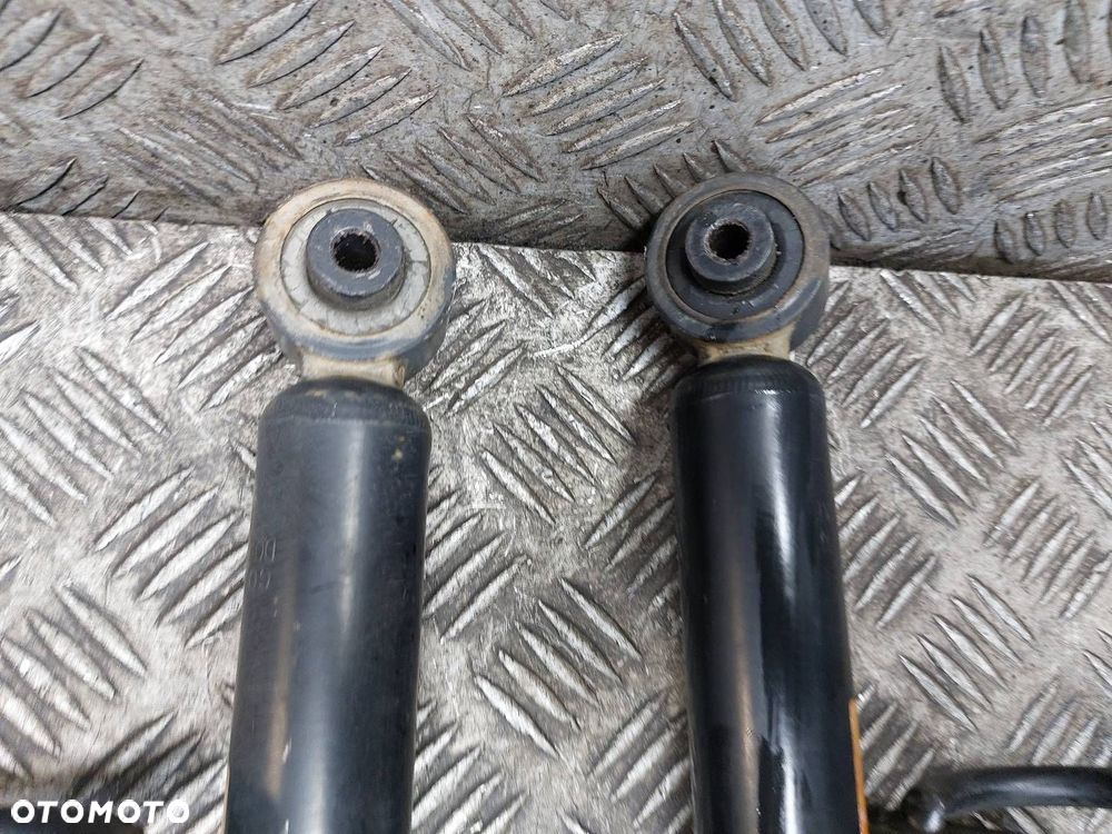 AMORTYZATORY + SPRĘŻYNY TYŁ KOMPLET SKODA FABIA I SEDAN KYB 343328 - 4