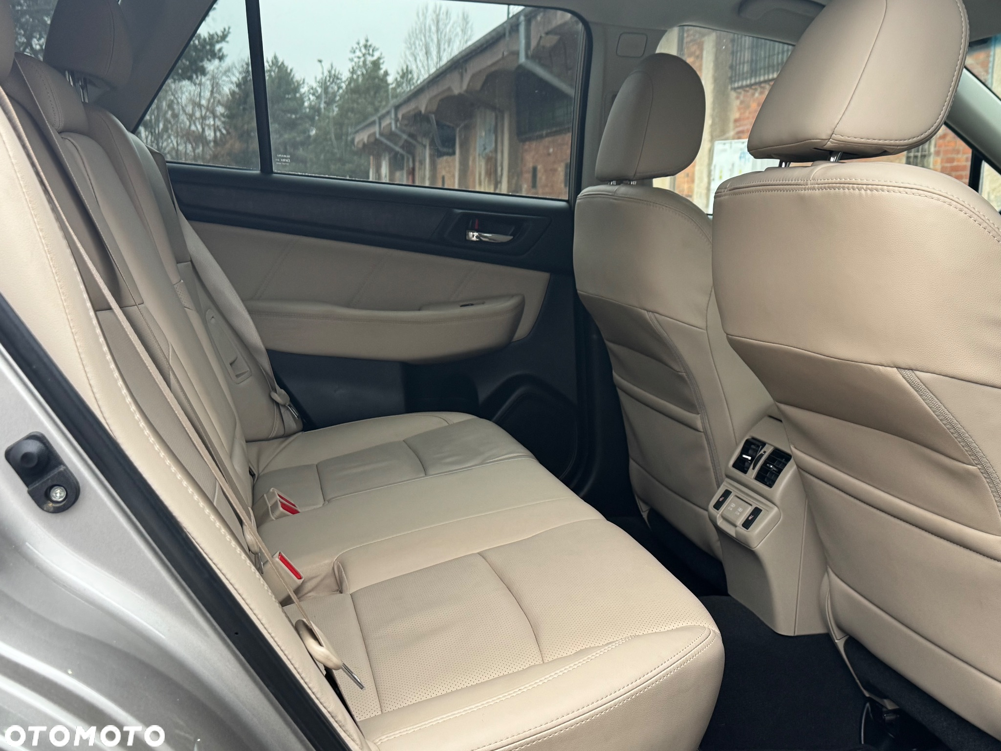 Subaru Outback - 14