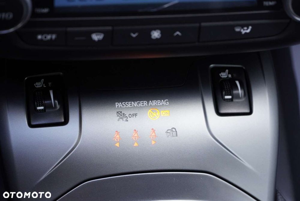 Toyota Avensis 2.0 D-4D Premium - 20