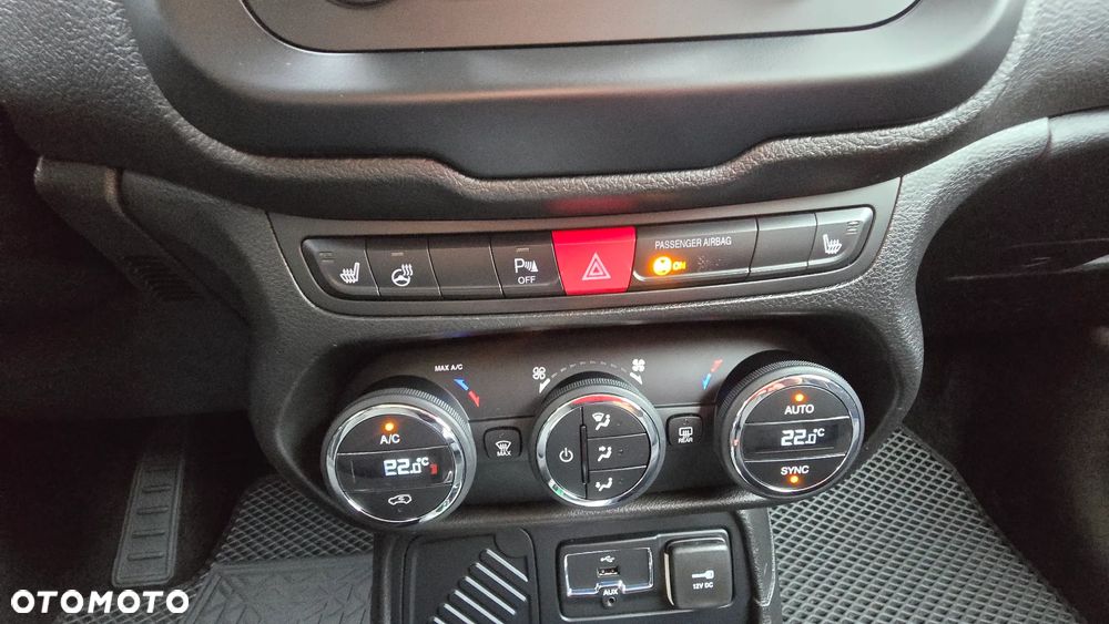 Jeep Renegade - 36