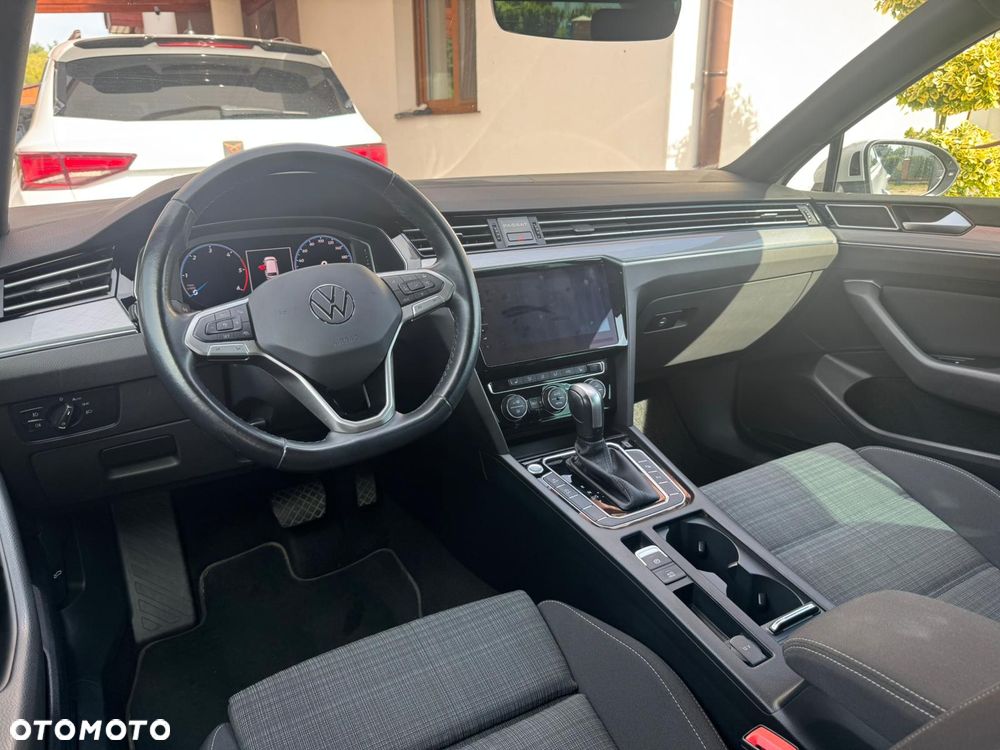 Volkswagen Passat 2.0 TDI SCR DSG Highline - 3