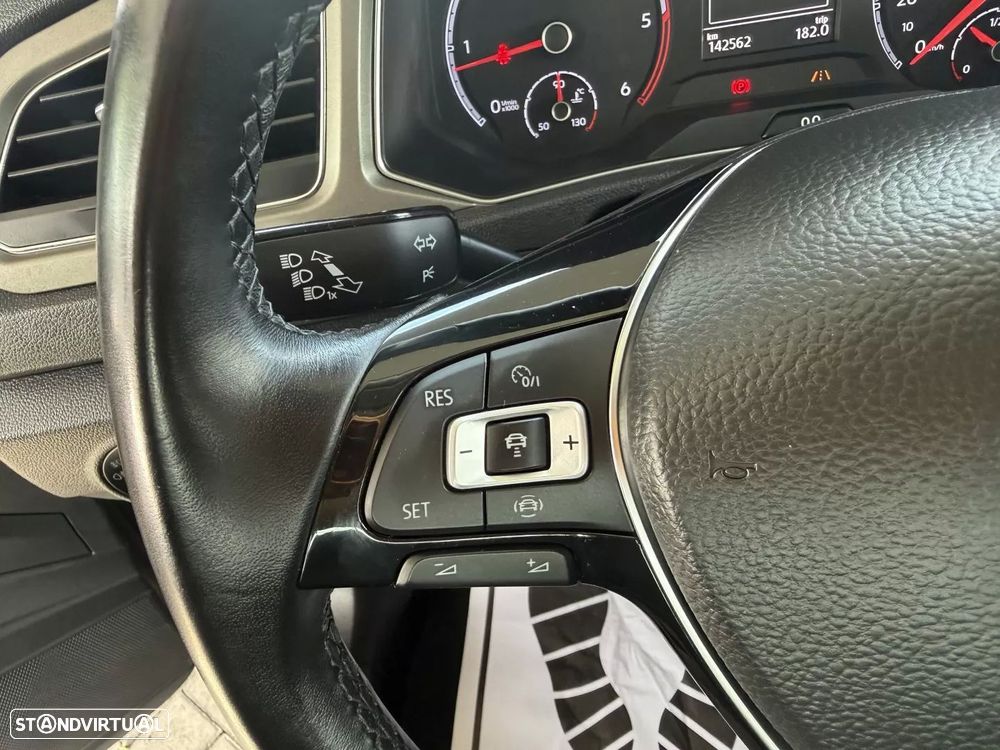VW T-Roc 1.6 TDI - 17