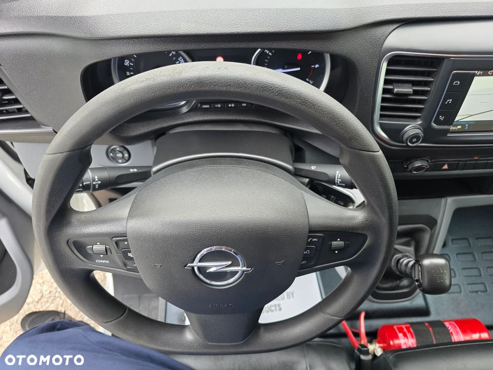 Opel Vivaro - 18