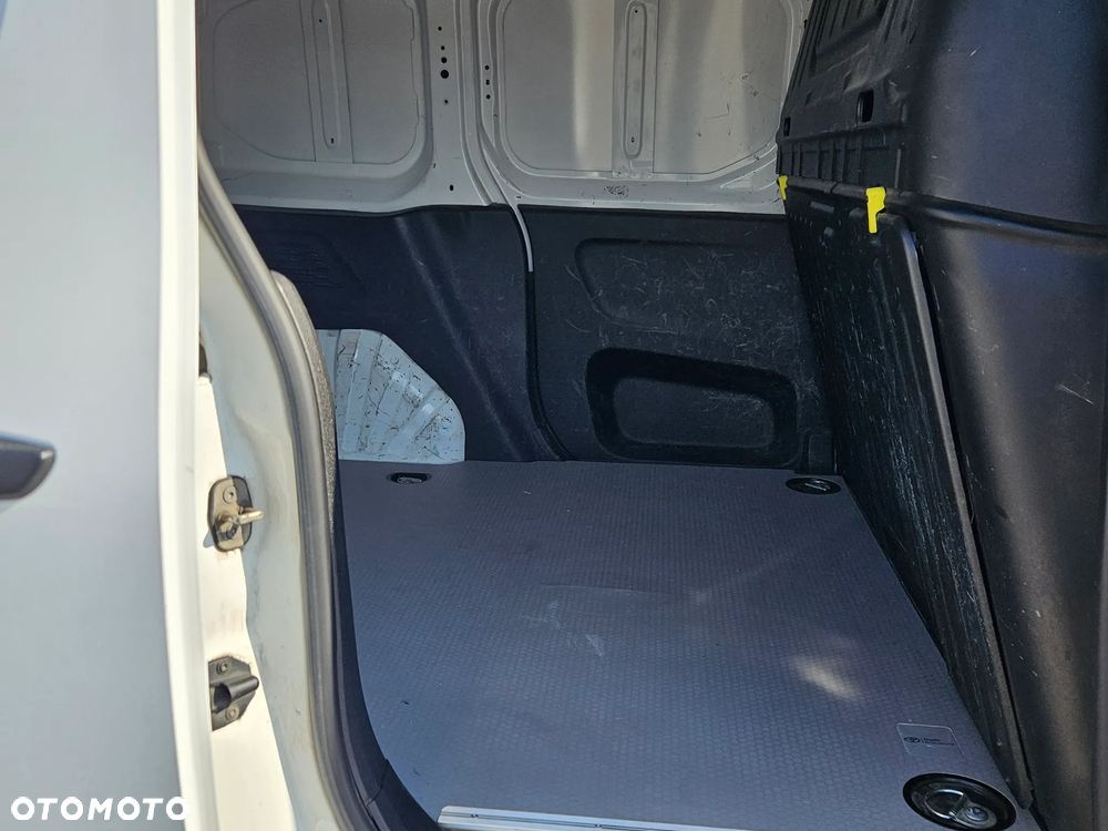 Toyota Proace City,  Salon Polska, 3 osobowy. - 14