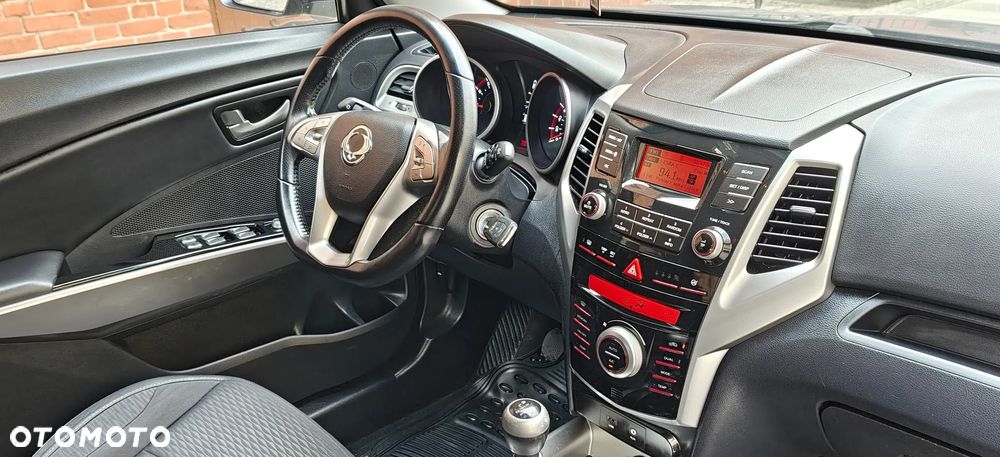 SsangYong/KGM Tivoli e-XGi 160 2WD Sapphire - 19