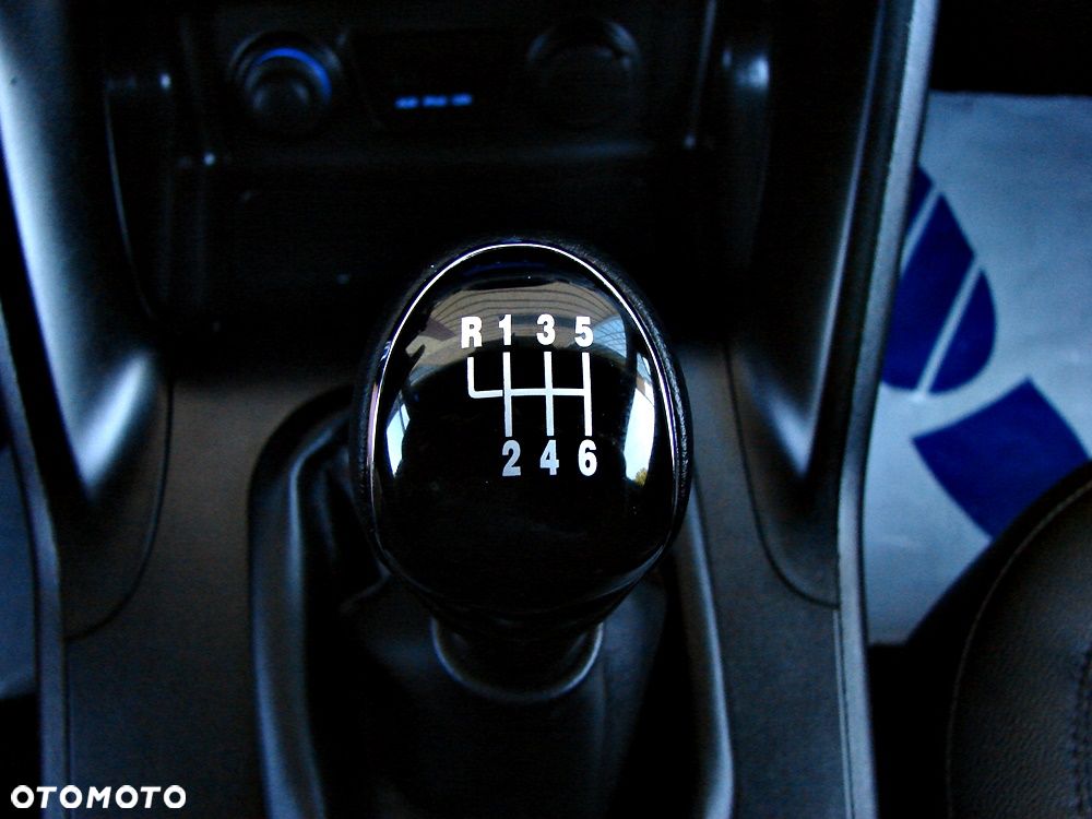 Hyundai ix35 1.6 2WD Fifa World Cup Edition - 25
