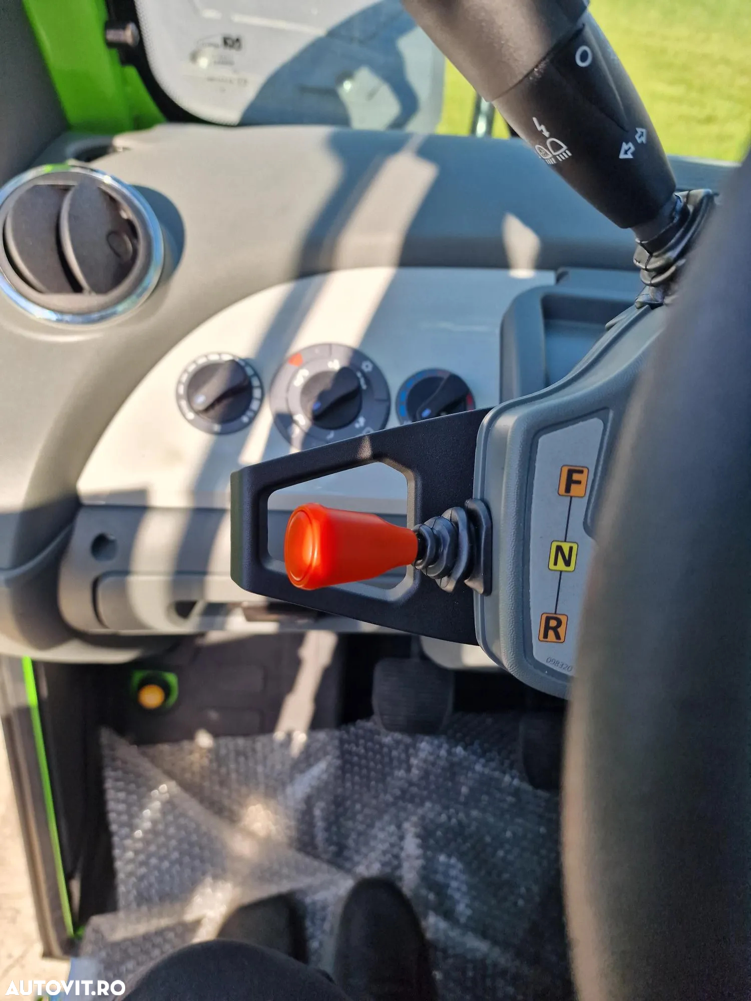Merlo TF33.9-140CP, ridica 3,3t la 9m, 2024, nefolosit, cupla rapida+furci+cupa 2,5mc, AC, produs in Italia, CE, garantie 1 an, posibilitate leasing-PROMOTIE 83900 EUR+Tva - 19
