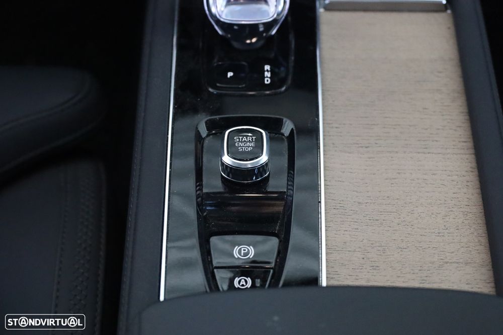 Volvo XC 90 2.0 T8 PHEV Plus Bright AWD - 24