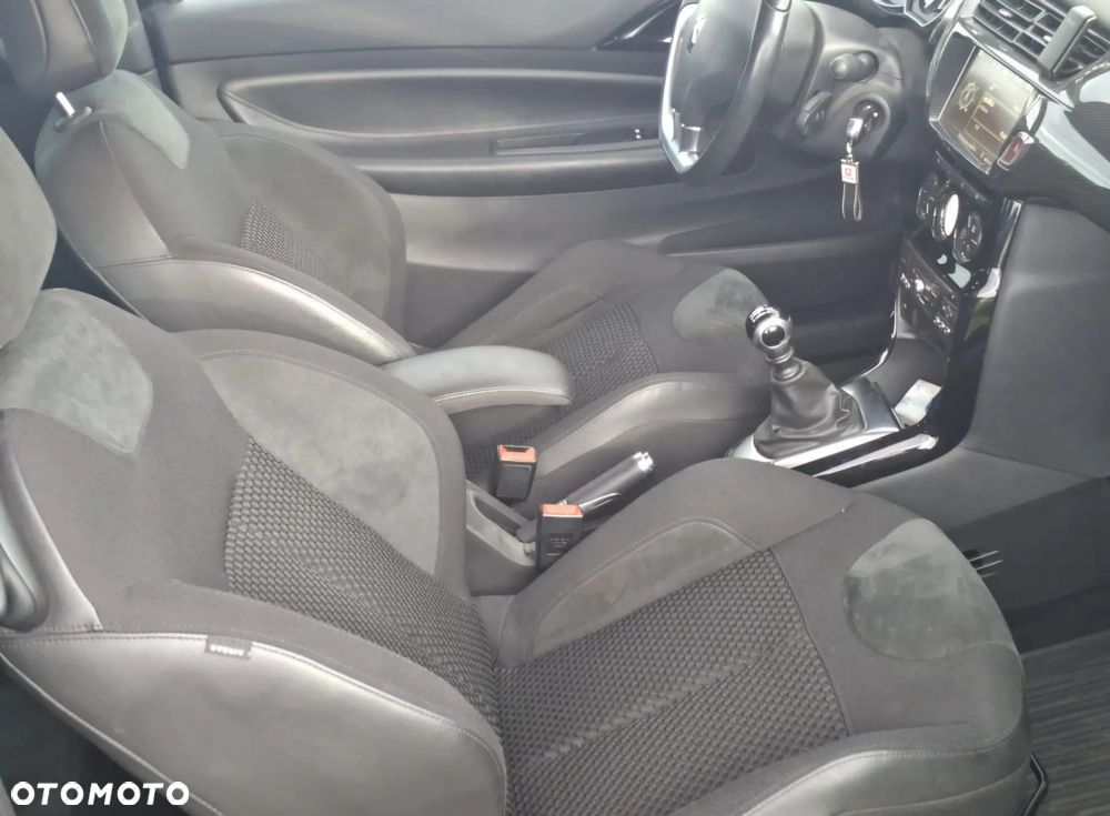Citroën DS3 THP 155 SportChic - 9