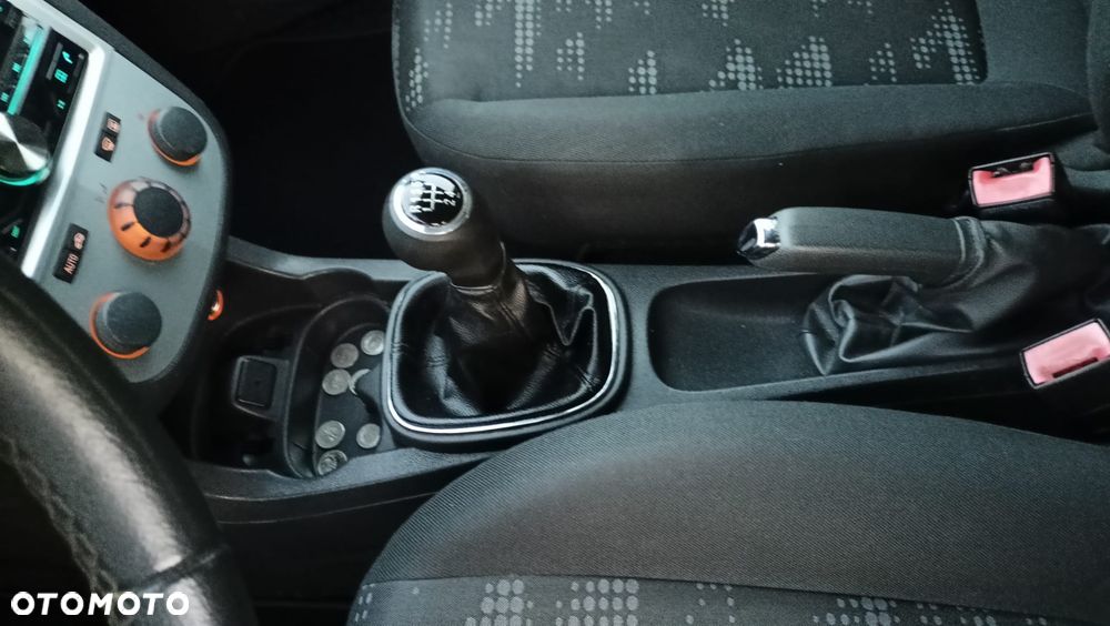 Opel Corsa 1.4 16V Edition - 16