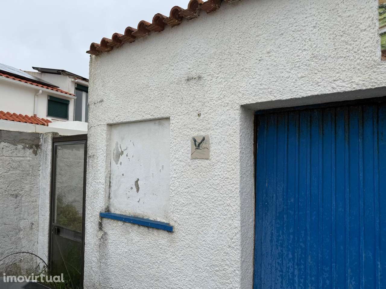 Moradia com grande potencial junto ao centro de Santa Cruz - Grande imagem: 3/41