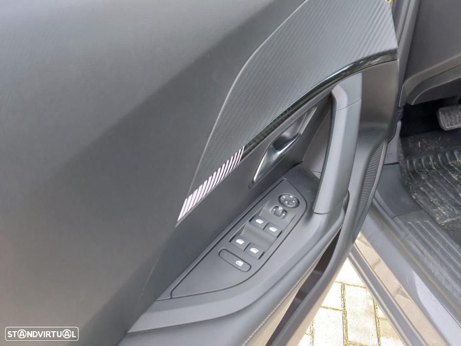 Peugeot 2008 1.2 PureTech Active Pack EAT8 - 5