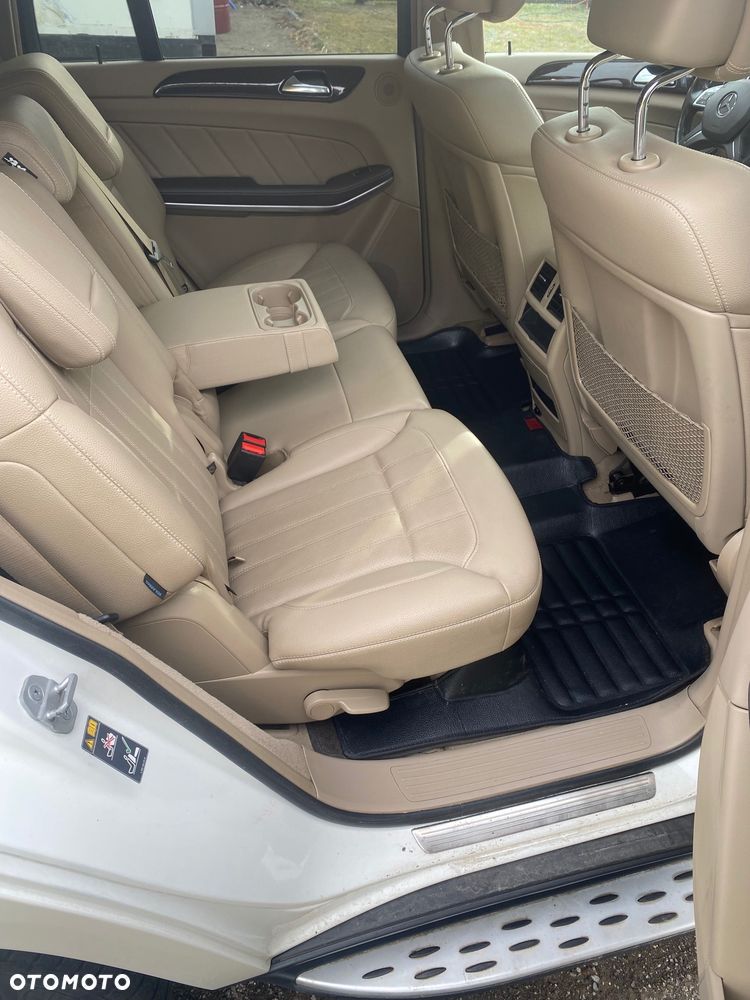 Mercedes-Benz GL 350 BlueTec 4-Matic - 6
