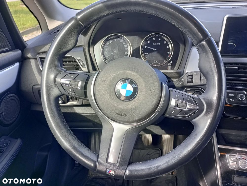 BMW Seria 2 218i - 13