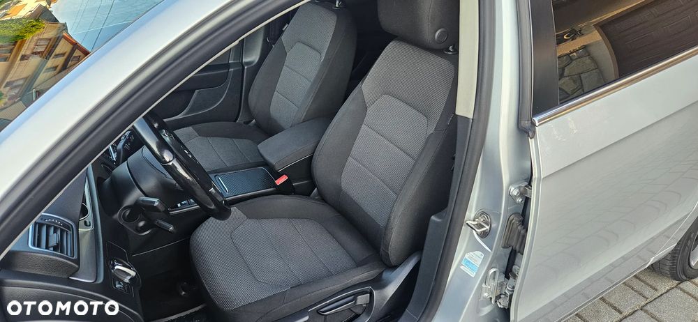Volkswagen Passat 2.0 TDI Comfortline - 16