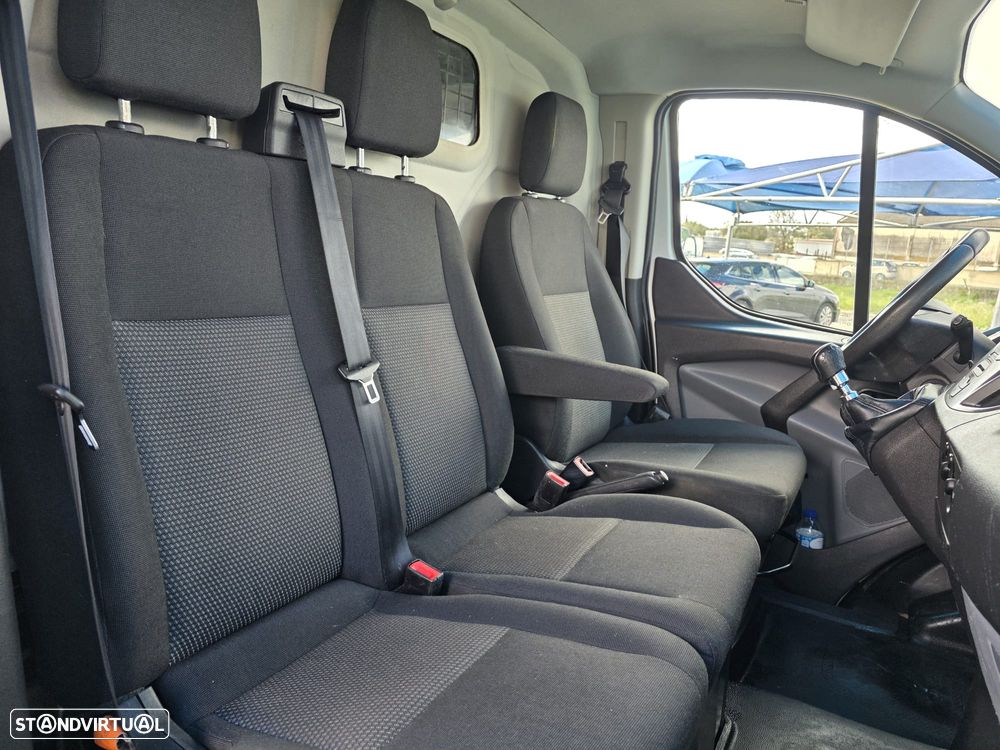 Ford TRANSIT CUSTOM - 12