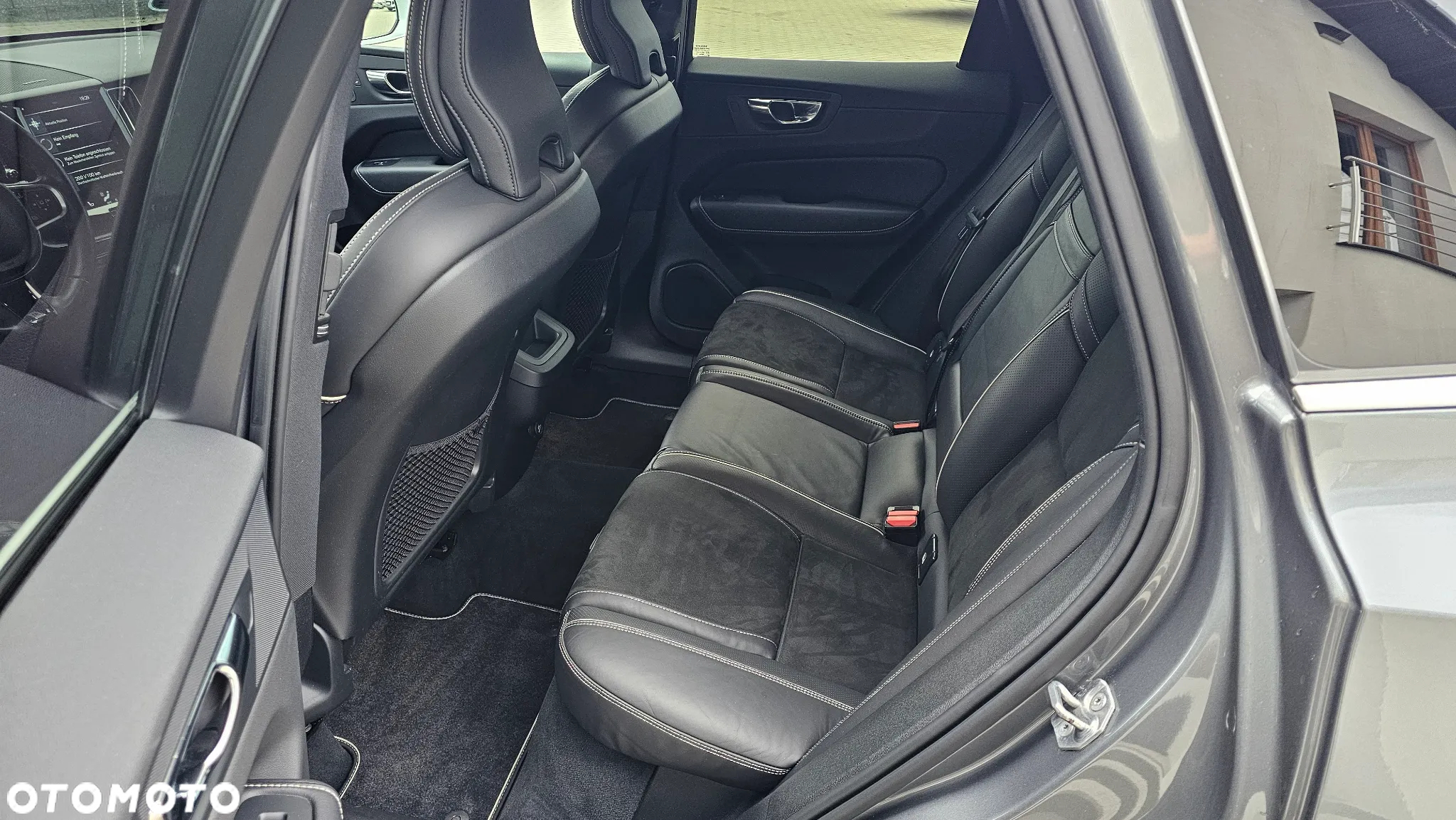 Volvo XC 60 D4 R-Design - 15