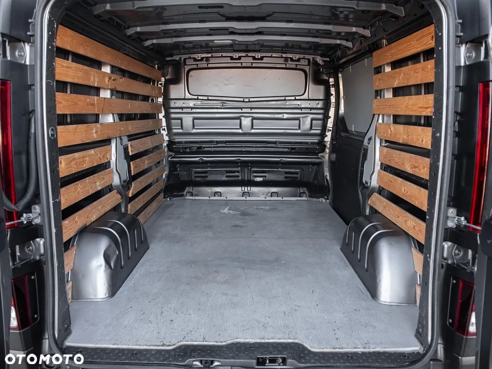 Opel Vivaro - 19