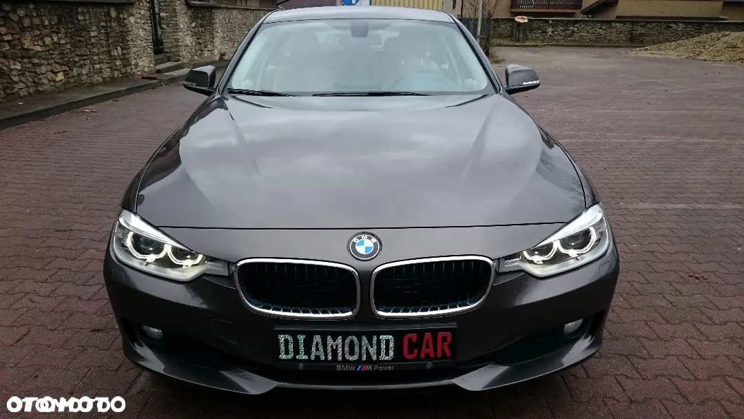 BMW Seria 3 320d DPF Touring Efficient Dynamics Edition - 3