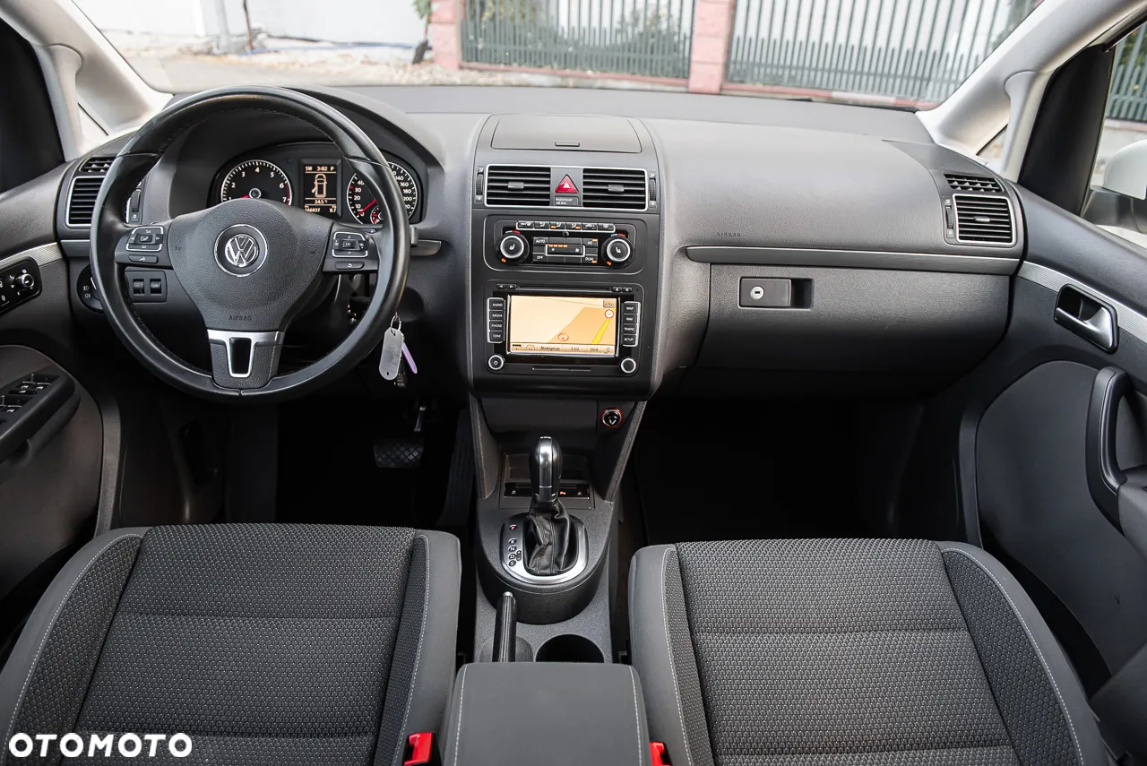 Volkswagen Touran 1.4 TSI DSG MATCH - 28