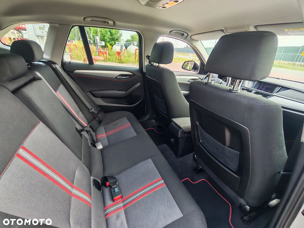 BMW X1 xDrive18d Sport Line - 29