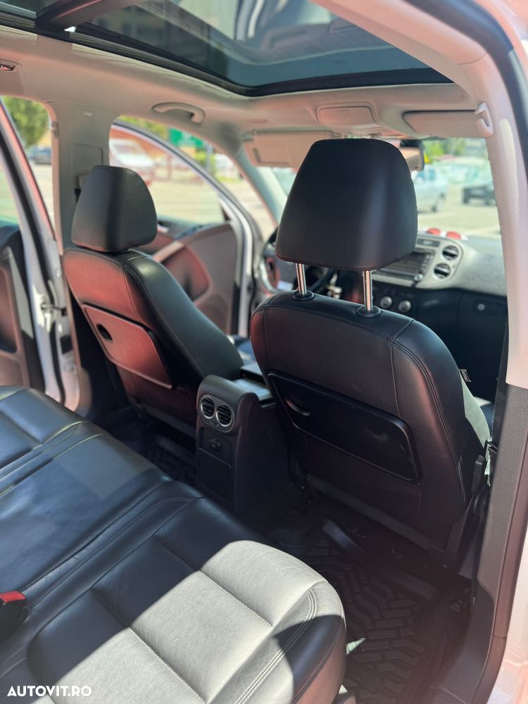 Volkswagen Tiguan 2.0 TDI 4Motion DSG Sport & Style - 8