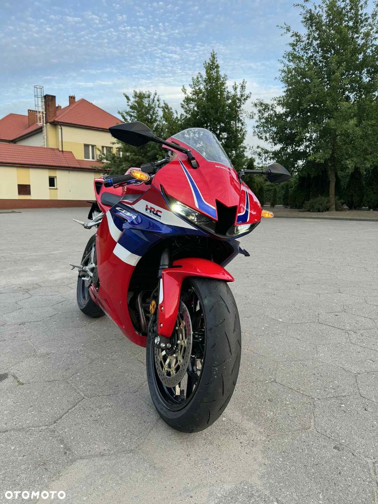 Honda CBR - 3