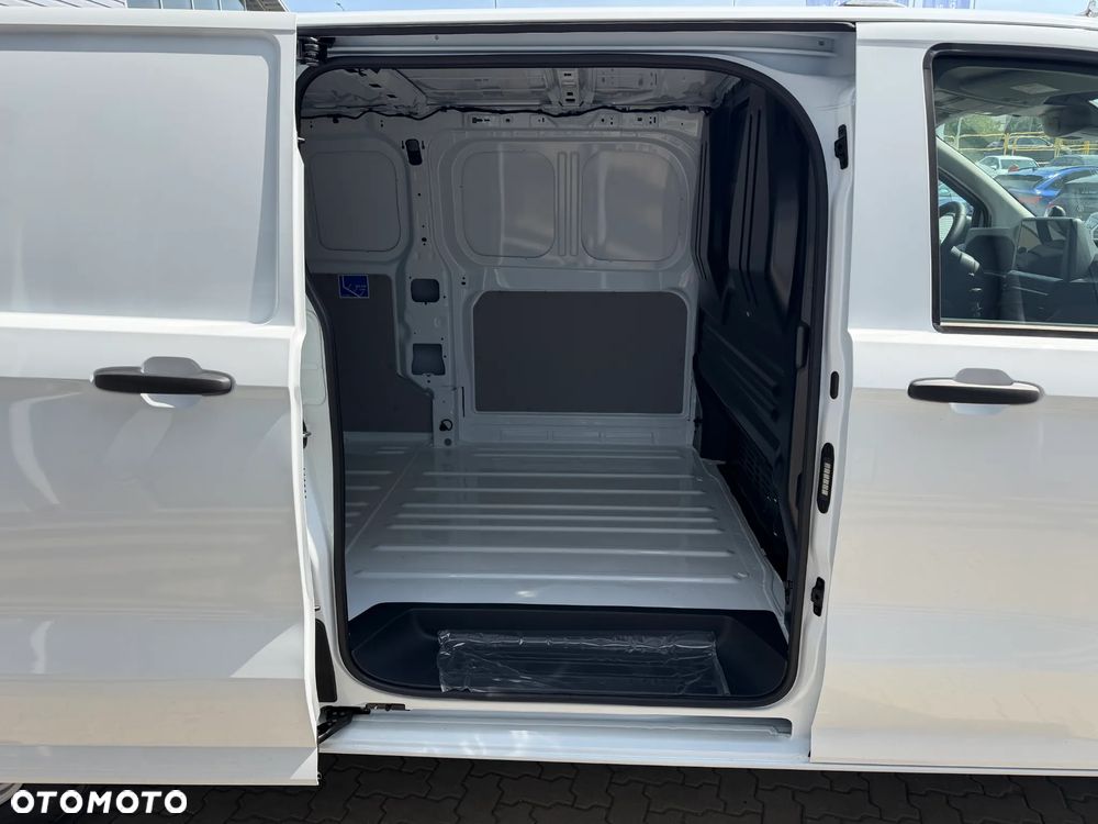 Volkswagen Transporter T7 - 9